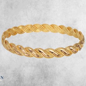 Oosterse Gevlochten Geelgouden Slavenarmband 21,6 KRT // Diam. 60 x 55 mm