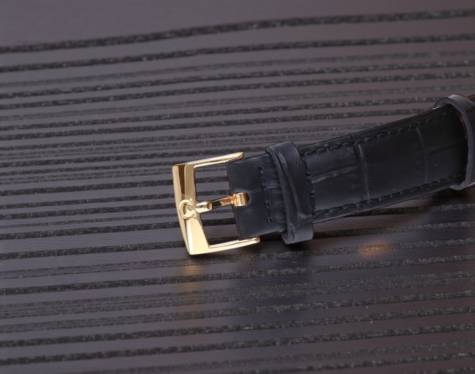 1750033 Omega Speedmaster Reduced Rose Gold Black Dial 39 mm // 18 KRT