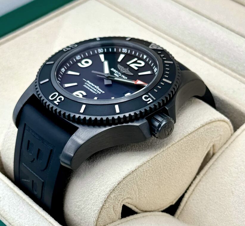 M17368 Breitling SuperOcean Blacksteel Rubber Diverstrap 46 mm // Full Set 2023