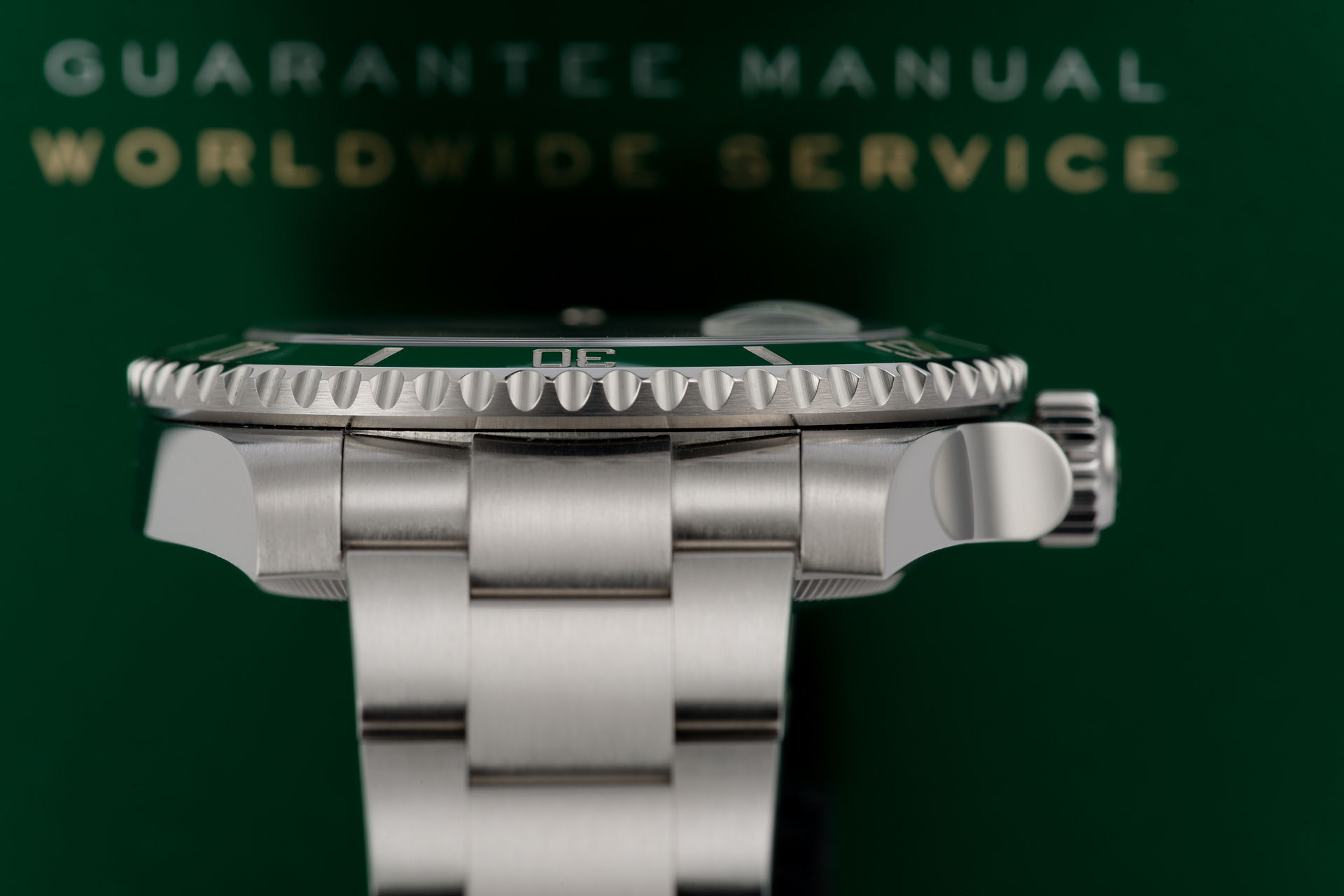 116610LV Rolex Oyster Submariner Steel Hulk Green Dial 40 mm // Full Set 2019