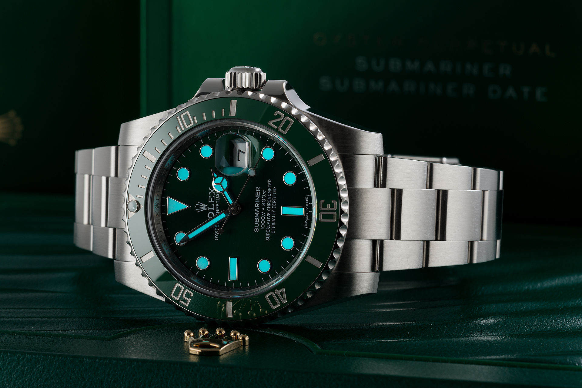 116610LV Rolex Oyster Submariner Steel Hulk Green Dial 40 mm // Full Set 2019